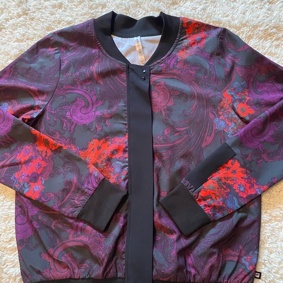 Fabletics jacket size medium - Picture 2 of 12